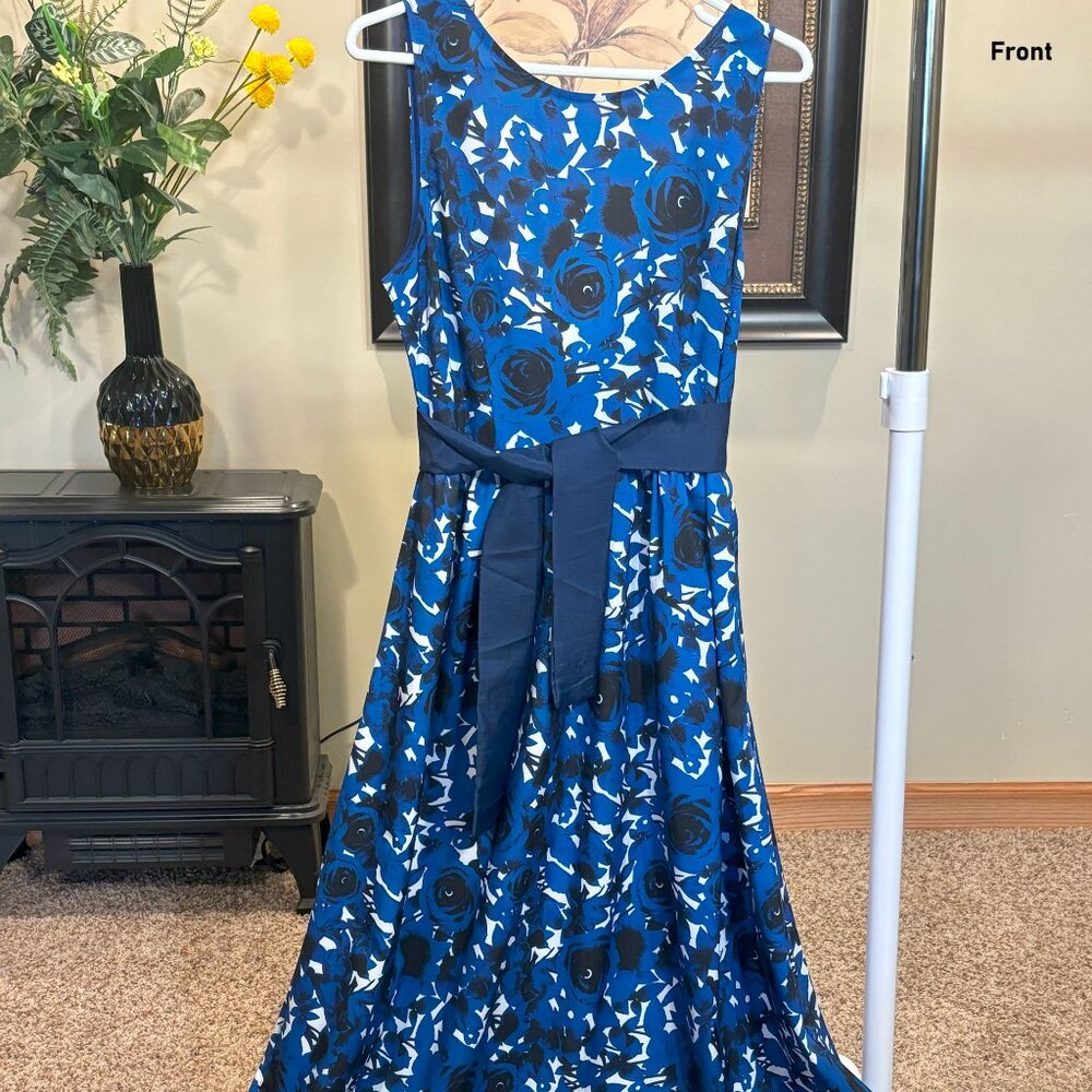 Gorgeous Floral Blue Sleeveless Evening Dress with Waist Belt